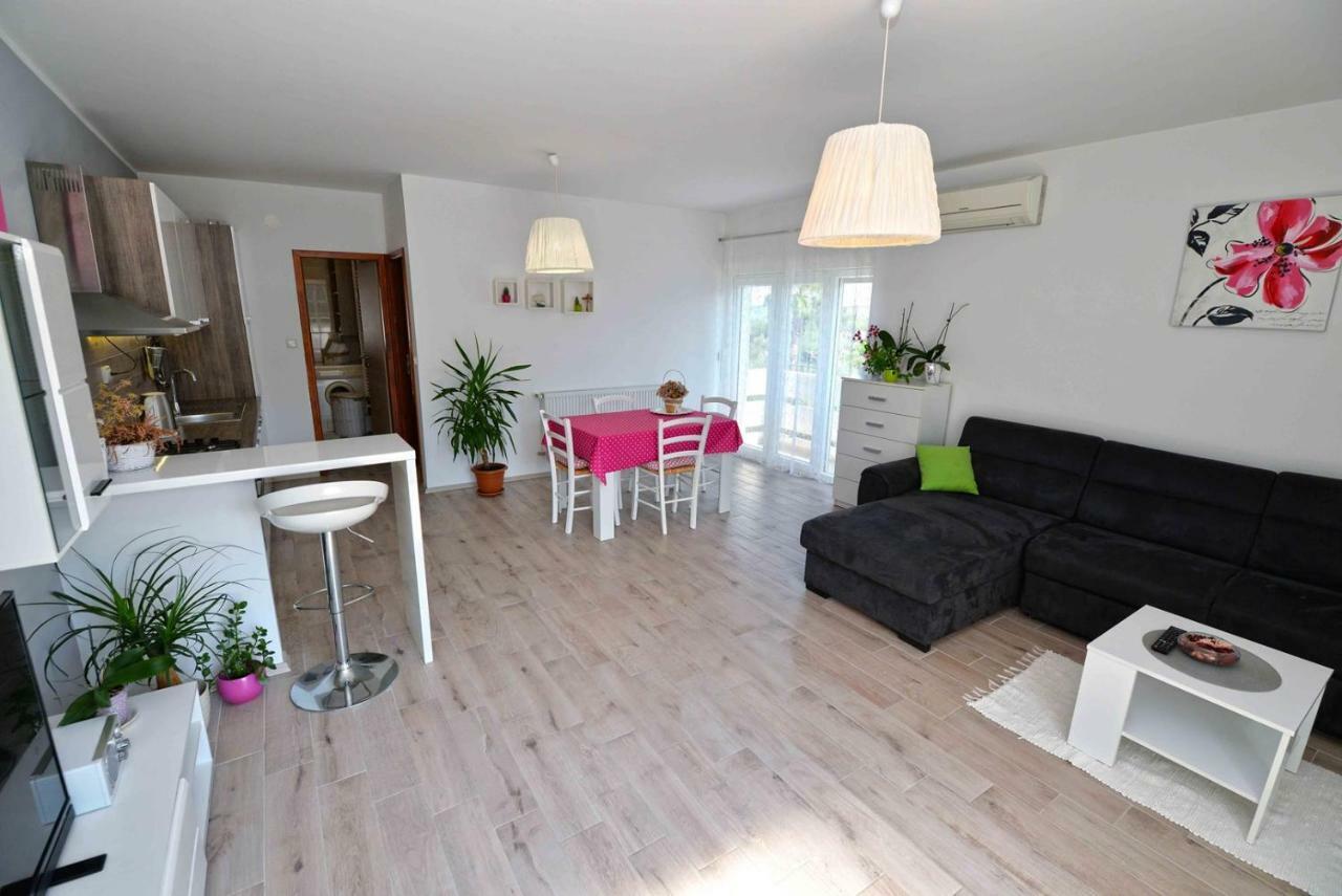 Apartment Kristina Муртер Экстерьер фото