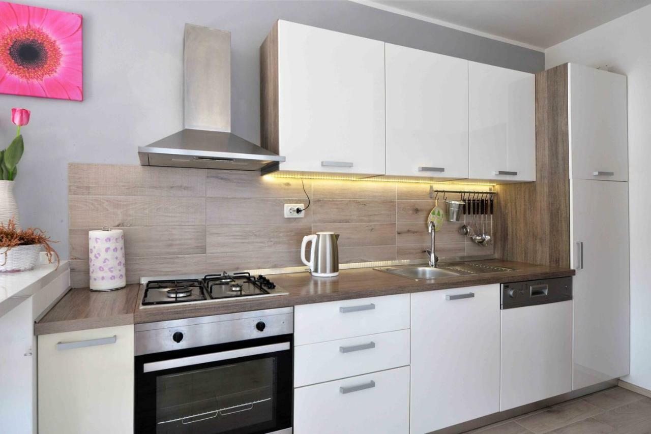 Apartment Kristina Муртер Экстерьер фото