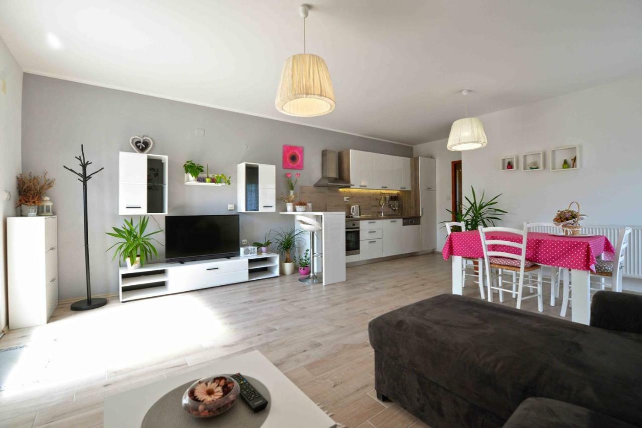 Apartment Kristina Муртер Экстерьер фото