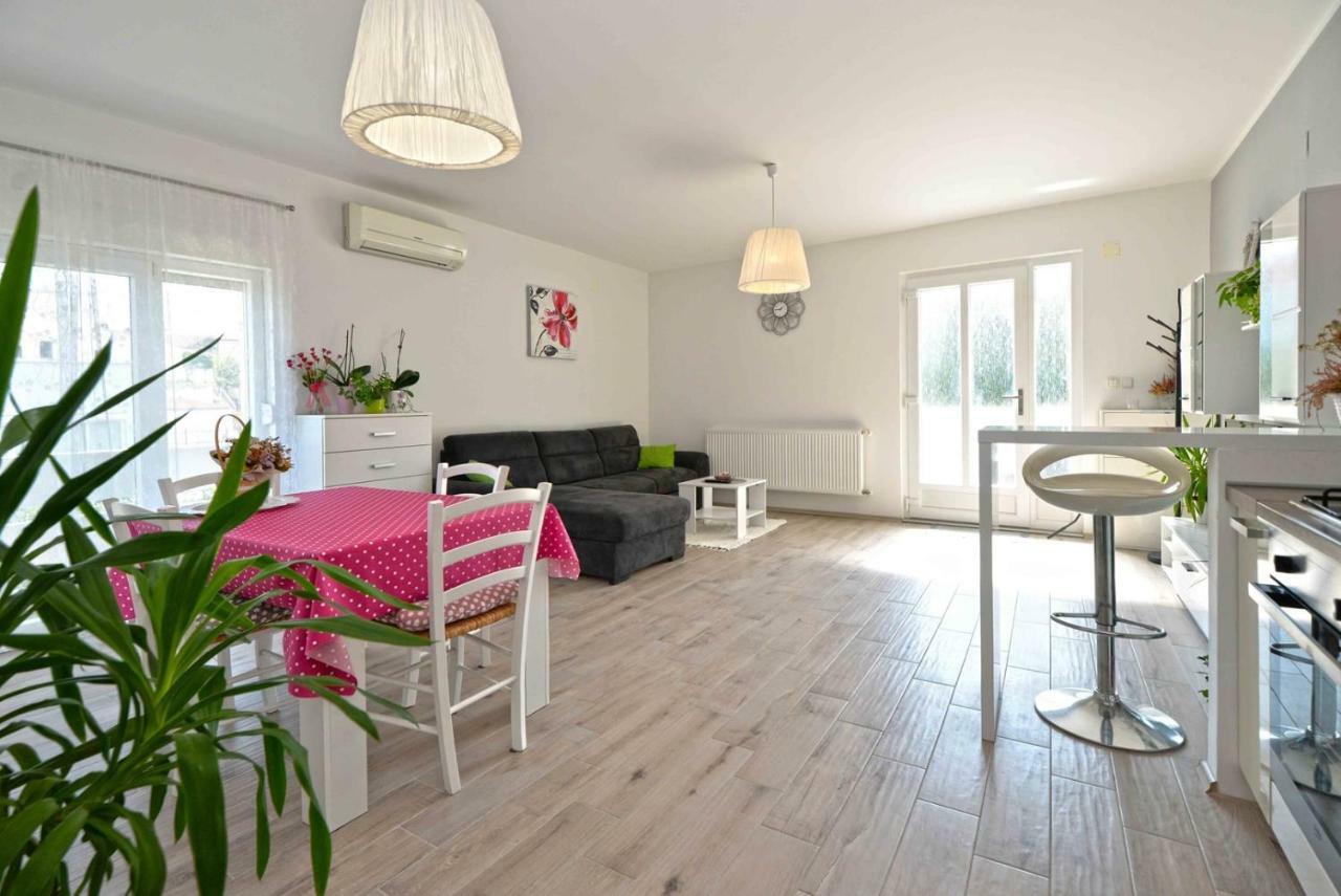 Apartment Kristina Муртер Экстерьер фото